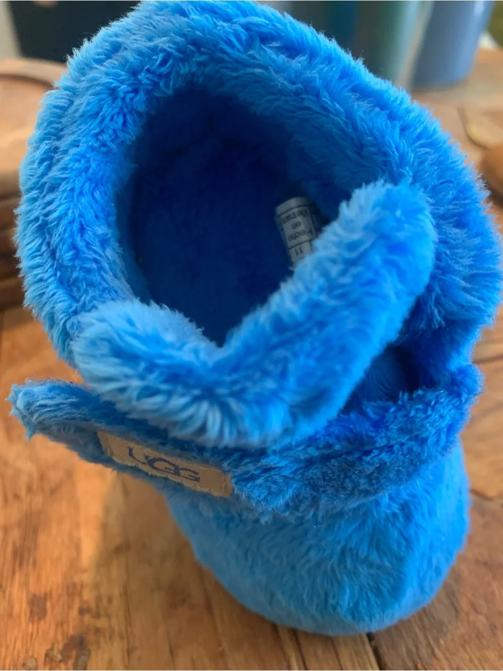 UGG Plush Slip-On Slippers in Electric Blue-02/03